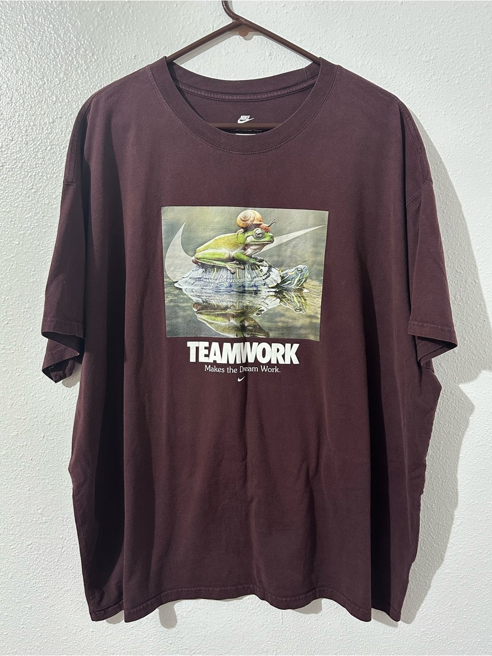 The Nike Tee Mens 3XL “Teamwork” Graphic Print Short Sleeve T-Shirt Loose Fit